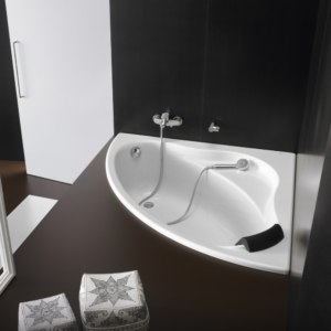 Roca Bali Symmetrical Corner Bathtub Roca Bali Symmetrical Corner Bathtub